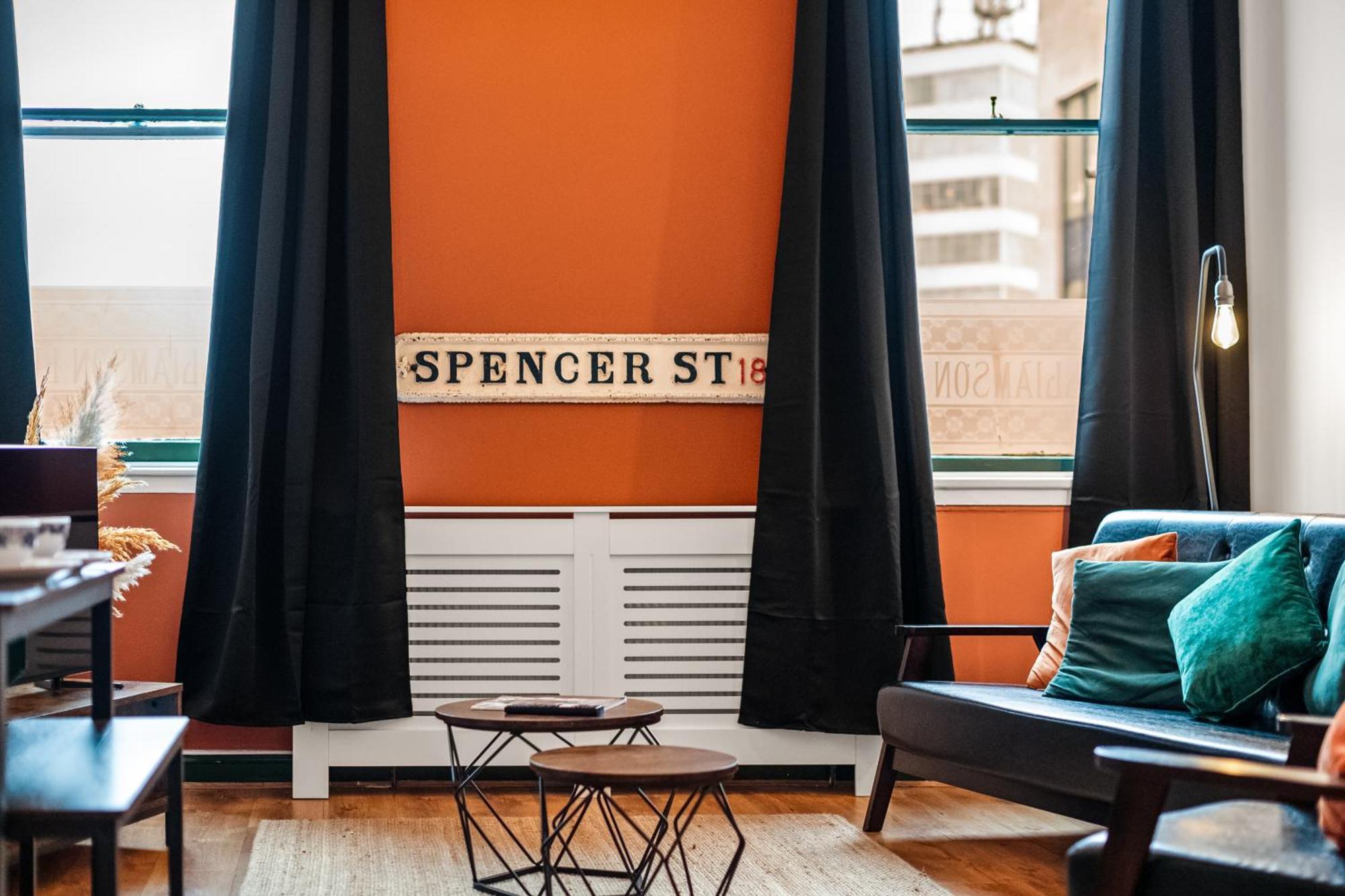 Spacious Birmingham City Apartment Exteriör bild
